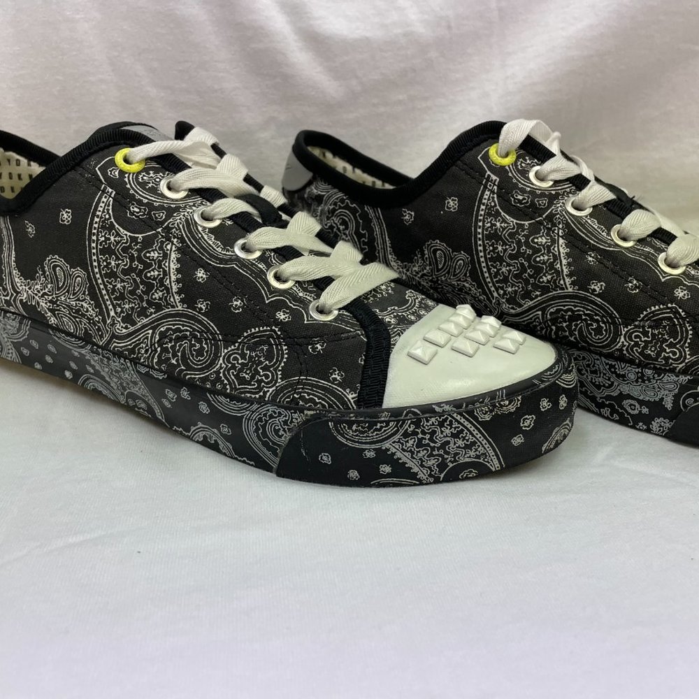 DKNY BARBARA STUDS SNEAKERS **VERY RARE** - Picture 5 of 9